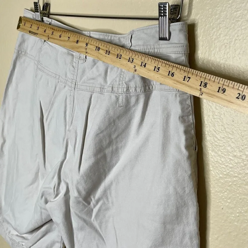 Woolrich Shorts Womens Size 10 Biege Stone Bermuda